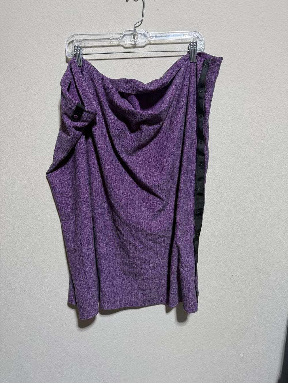 Lululemon Vinyasa Infinity Snap Scarf in Purple Heathered Rulu